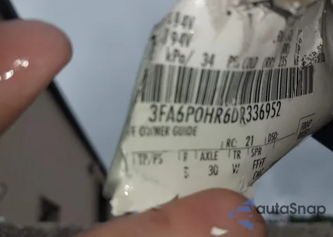 2013 Ford Fusion Se z USA, uszkodzony, nr VIN 3FA6P0HR6DR336952